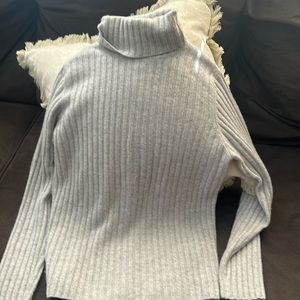 sweater size S %100 cashmere gray and beige asking $50 for both